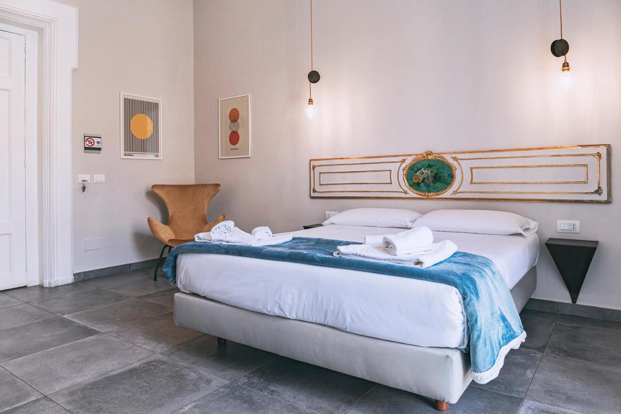 Hotel La Smorfia Neapol Zewnętrze zdjęcie