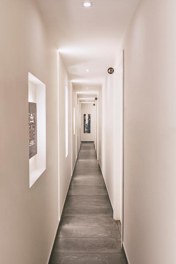 Hotel La Smorfia Neapol Zewnętrze zdjęcie