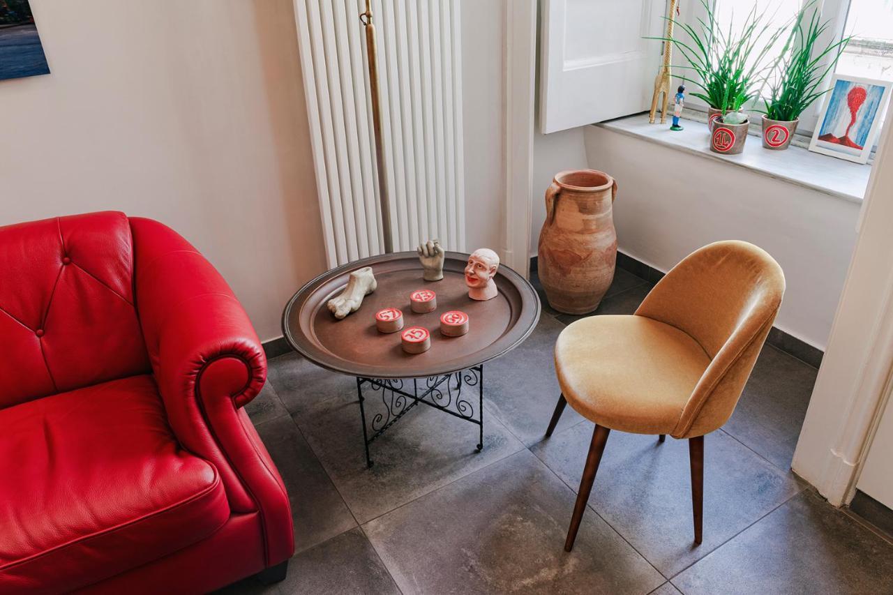 Hotel La Smorfia Neapol Zewnętrze zdjęcie