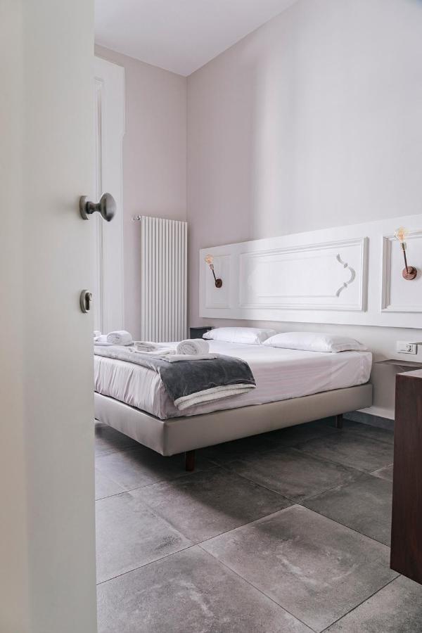 Hotel La Smorfia Neapol Zewnętrze zdjęcie