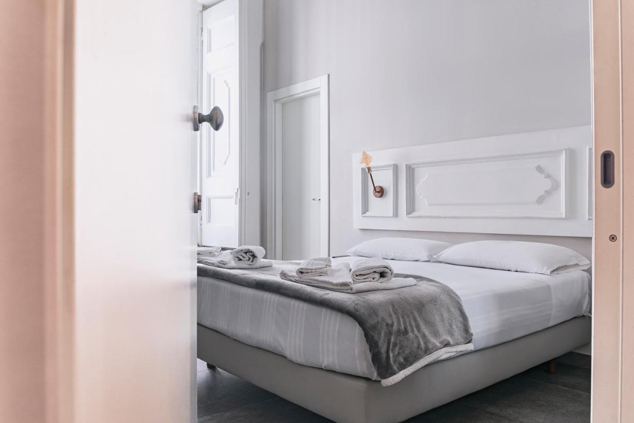 Hotel La Smorfia Neapol Zewnętrze zdjęcie