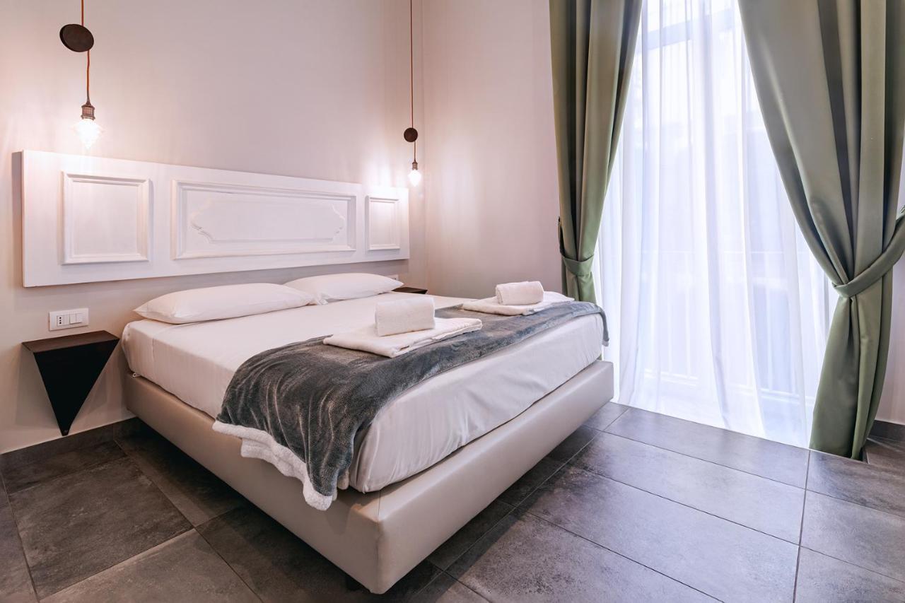 Hotel La Smorfia Neapol Zewnętrze zdjęcie